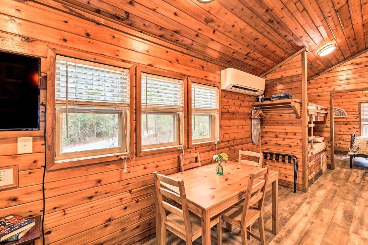 Charming New Bern Log Cabin - Pets Welcome! Экстерьер фото