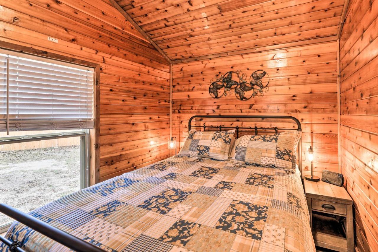 Charming New Bern Log Cabin - Pets Welcome! Экстерьер фото